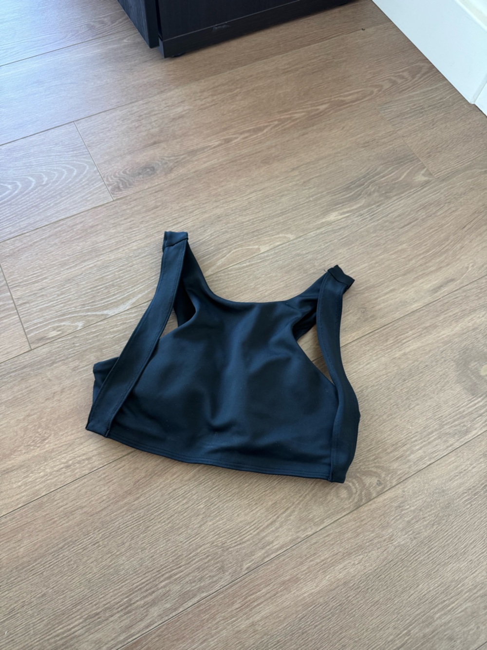 ALO Yoga Black High-Neck Sports Bra Top